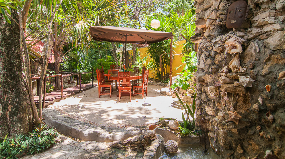 Top 20 Restaurants to Wine & Dine in Mexico, El Jardin What better way to spend time with friends and family before the big day by eating your way through the top restaurants in Mexico? We spoke with experts at Funjet Vacations and gathered front-runners that will surely satisfy foodies around the world.