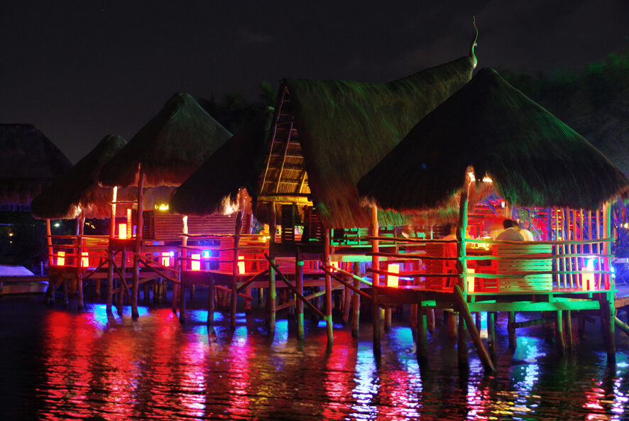 Thai Lounge in Cancun What better way to spend time with friends and family before the big day by eating your way through the top restaurants in Mexico? We spoke with experts at Funjet Vacations and gathered front-runners that will surely satisfy foodies around the world.
